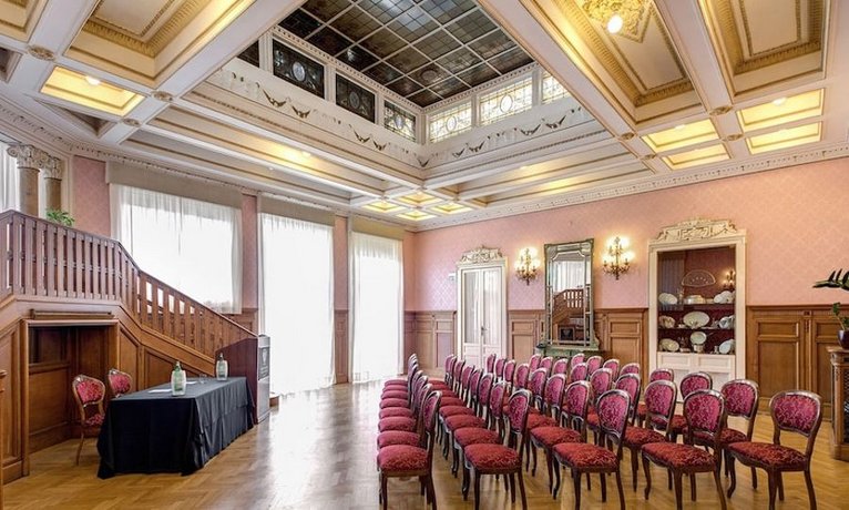 Grand Hotel Villa Politi