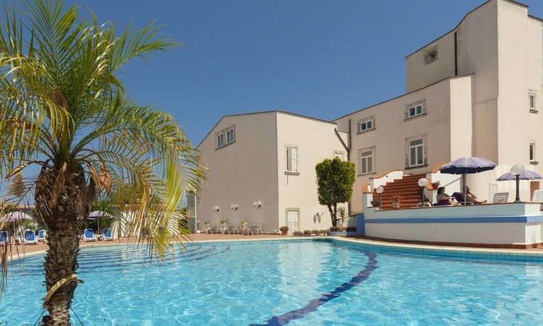 Grand Hotel Villa Politi