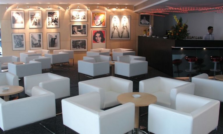 VIP Executive Azores Hotel
