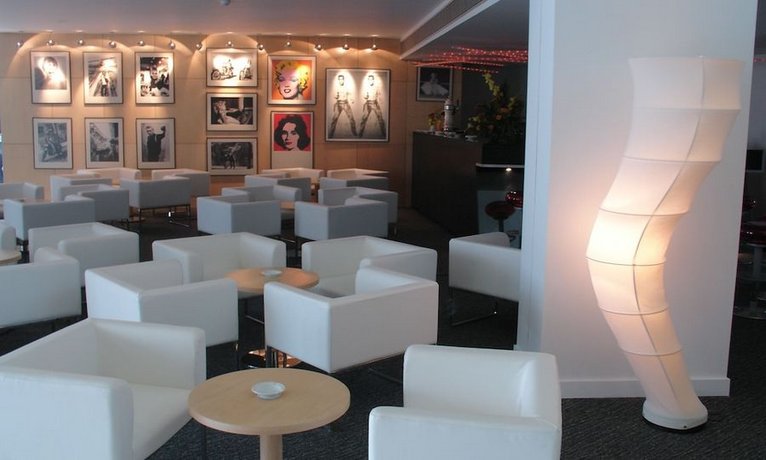 VIP Executive Azores Hotel