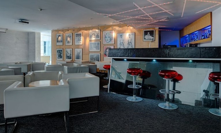 VIP Executive Azores Hotel