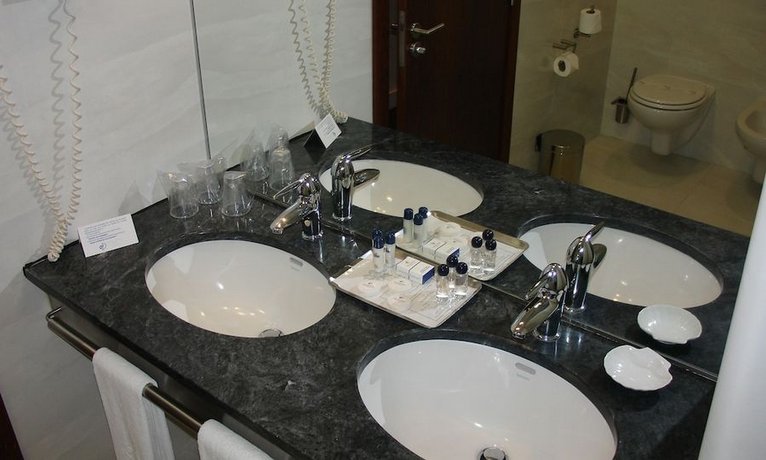 VIP Executive Azores Hotel