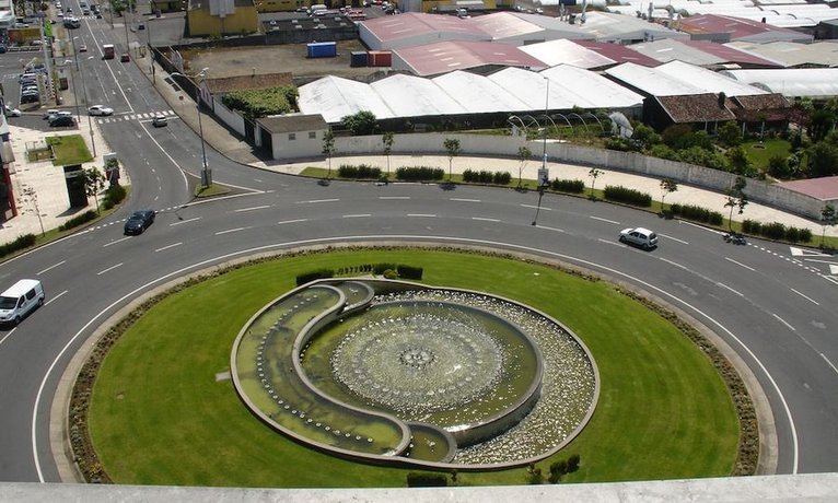 VIP Executive Azores Hotel