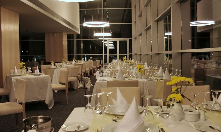 VIP Executive Azores Hotel