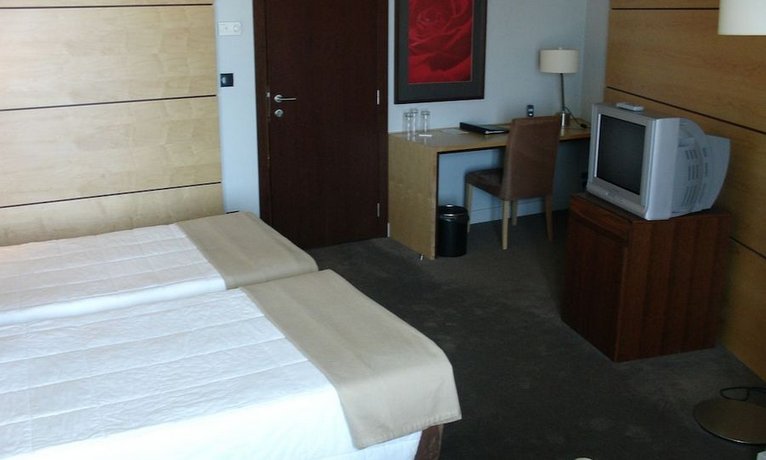 VIP Executive Azores Hotel
