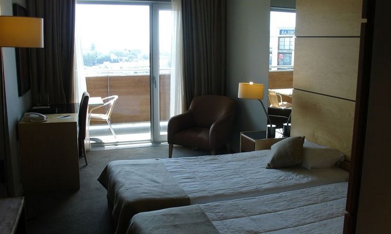 VIP Executive Azores Hotel