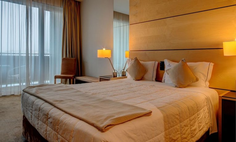 VIP Executive Azores Hotel