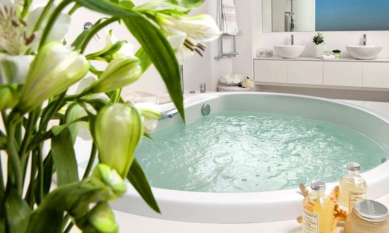 Alexander Tel Aviv Hotel & Spa