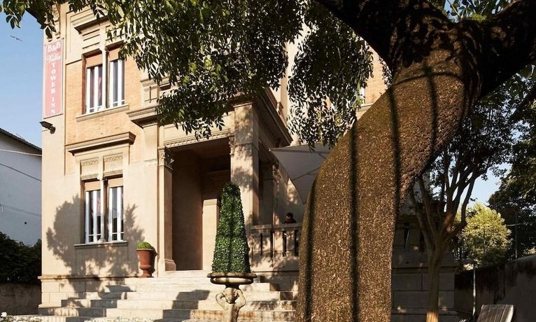 Villa Tower Inn