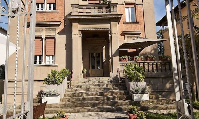 Villa Tower Inn
