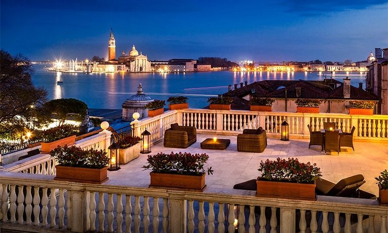Baglioni Hotel Luna - The Leading Hotels of the World 파파도플리 궁 Italy thumbnail