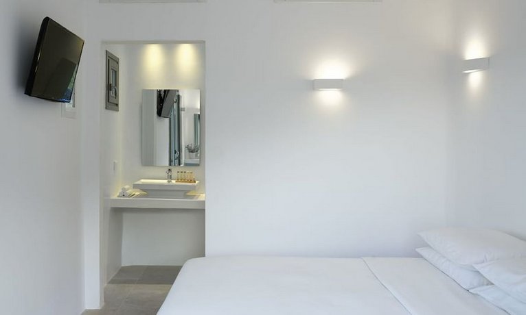 Aurora Luxury Suites