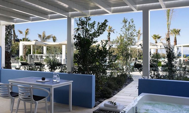 Aurora Luxury Suites