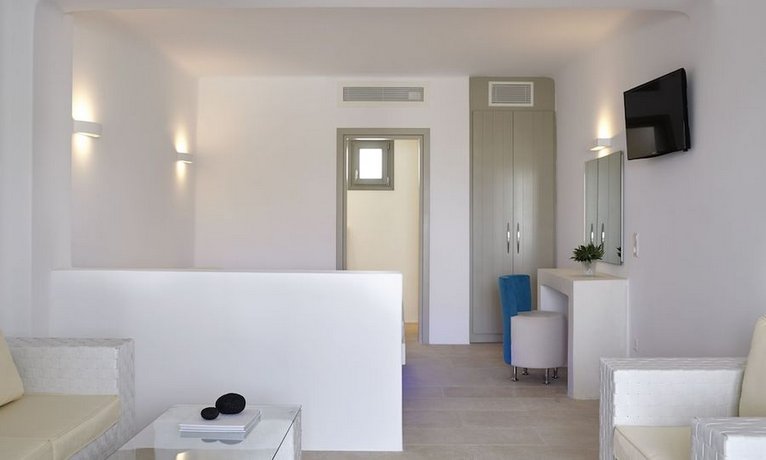 Aurora Luxury Suites