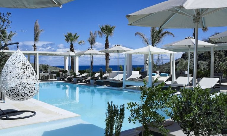 Aurora Luxury Suites