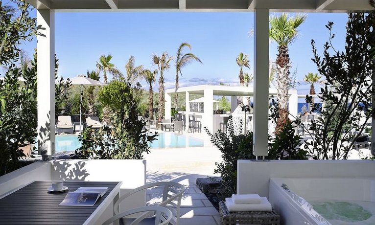 Aurora Luxury Suites