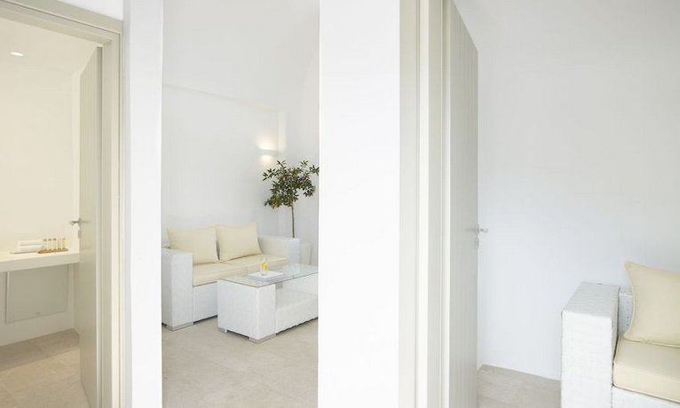 Aurora Luxury Suites