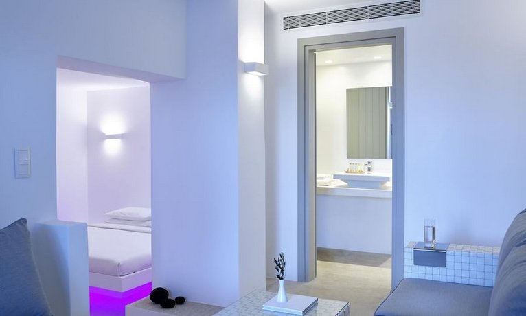 Aurora Luxury Suites