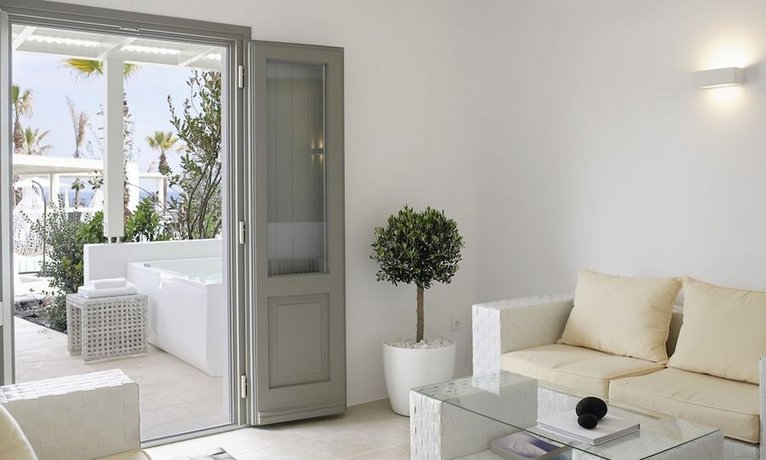 Aurora Luxury Suites