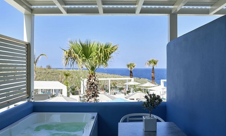 Aurora Luxury Suites