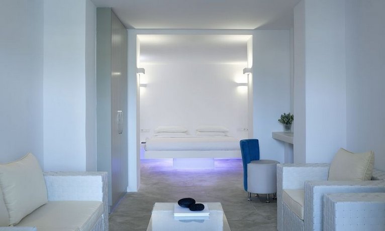 Aurora Luxury Suites