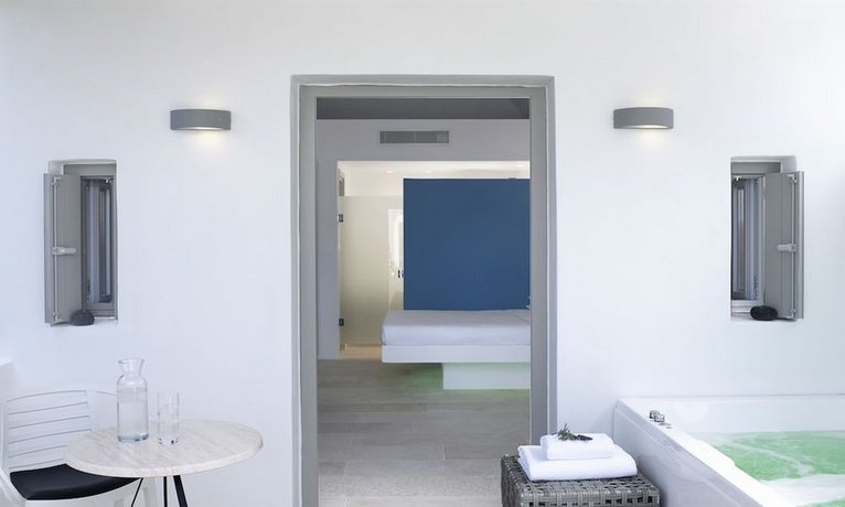 Aurora Luxury Suites