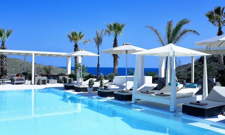Aurora Luxury Suites