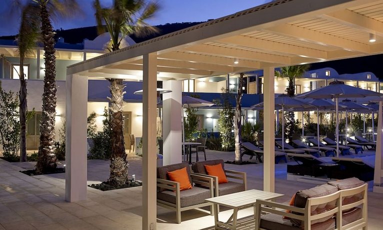 Aurora Luxury Suites