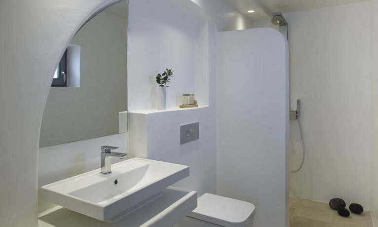 Aurora Luxury Suites