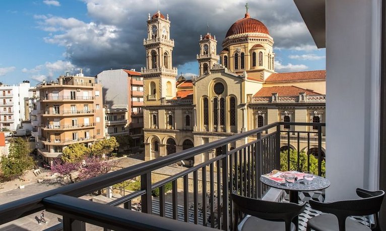 Metropole Urban Hotel