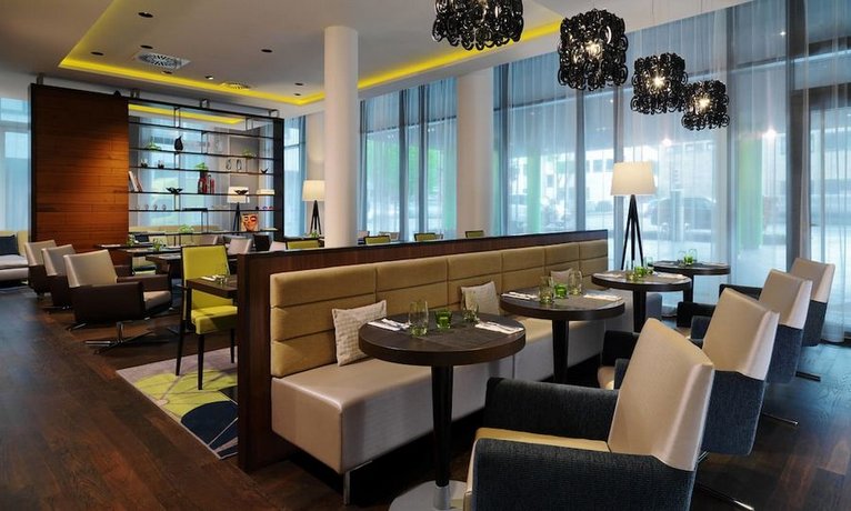 Courtyard by Marriott Cologne