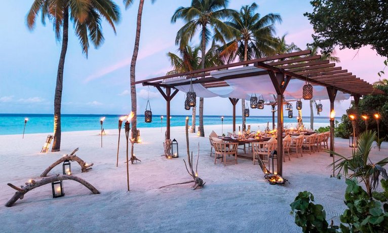 Hurawalhi Island Resort