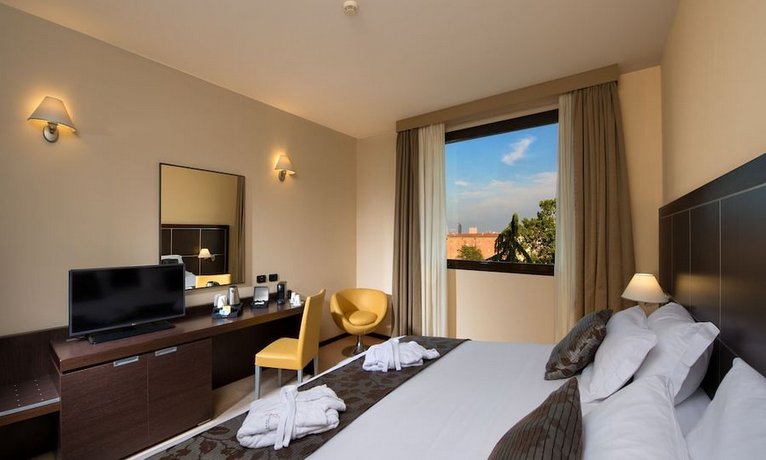 Aemilia Hotel Bologna