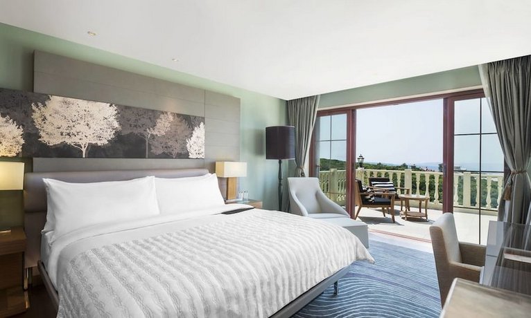 Le Meridien Mahabaleshwar Resort & Spa