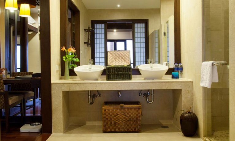 Rawi Warin Resort And Spa