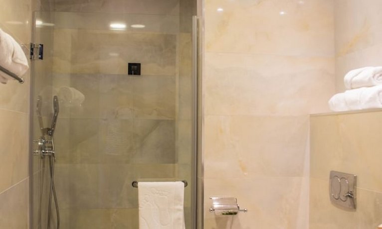 Xenon Hotel