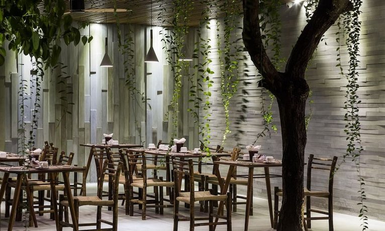 Atlas Hoi An Hotel by Embrace