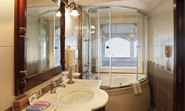 Sultanahmet Palace Hotel