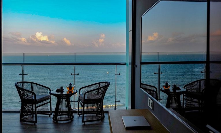 Sel de Mer Hotel & Suites