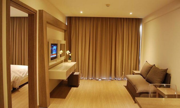 Melpo Antia Suites