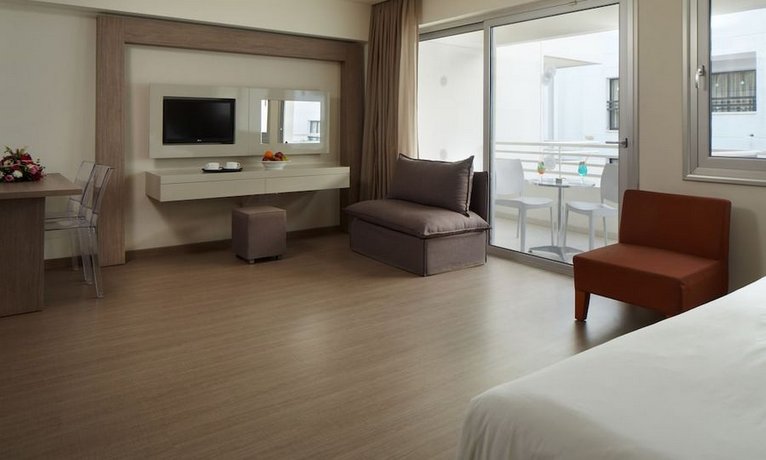 Melpo Antia Suites