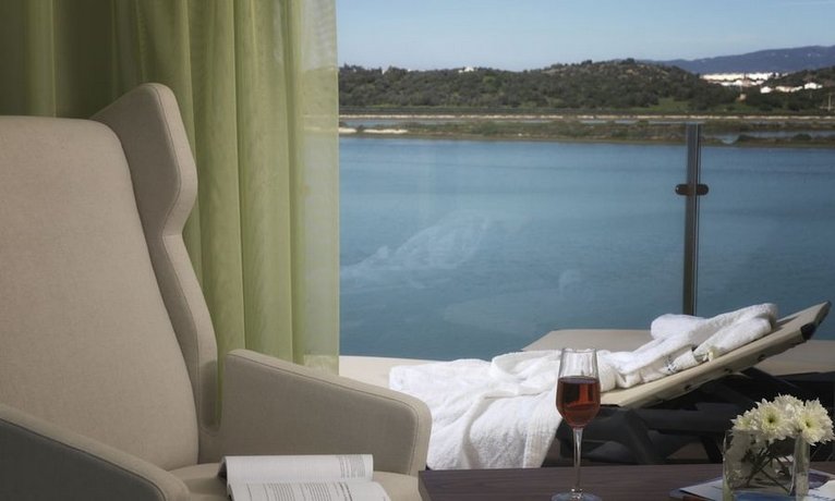 Aguahotels Riverside
