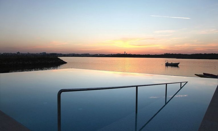 Aguahotels Riverside