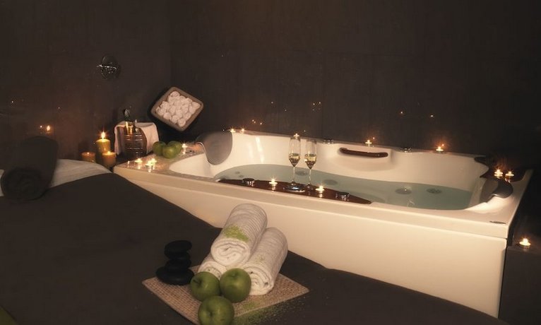 Aguahotels Riverside