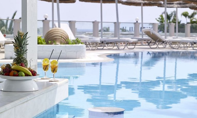 Dimitra Beach Resort