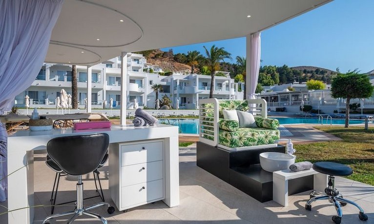 Dimitra Beach Resort