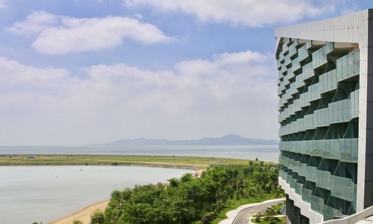 Grand Mercure Qingdao Nanshan Resort