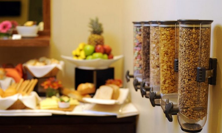 Urban Suites Recoleta Boutique Hotel