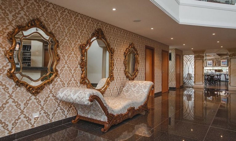 Golden Lis Hotel Boutique