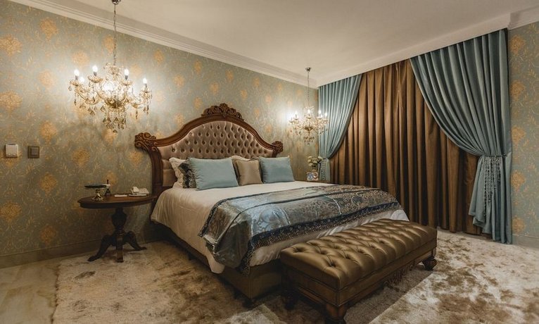 Golden Lis Hotel Boutique